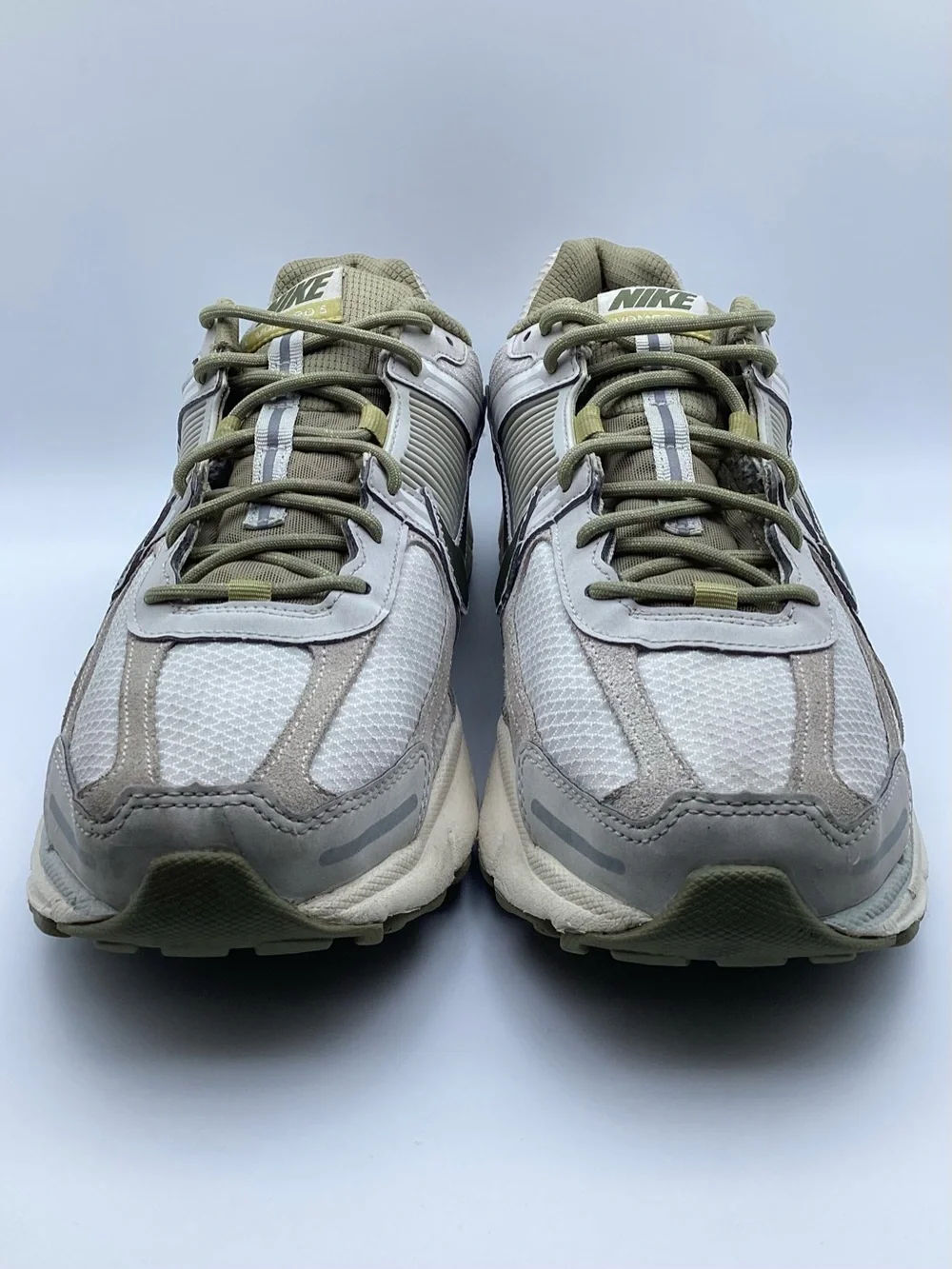 Nike Zoom Vomero 5 Mens Running Shoes Light Bone Olive Size 12 FV0397-001